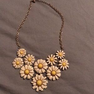 SUNFLOWER STATEMENT NECKLACE
